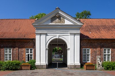 Das Tor zum Innenhof des Kulturzentrums